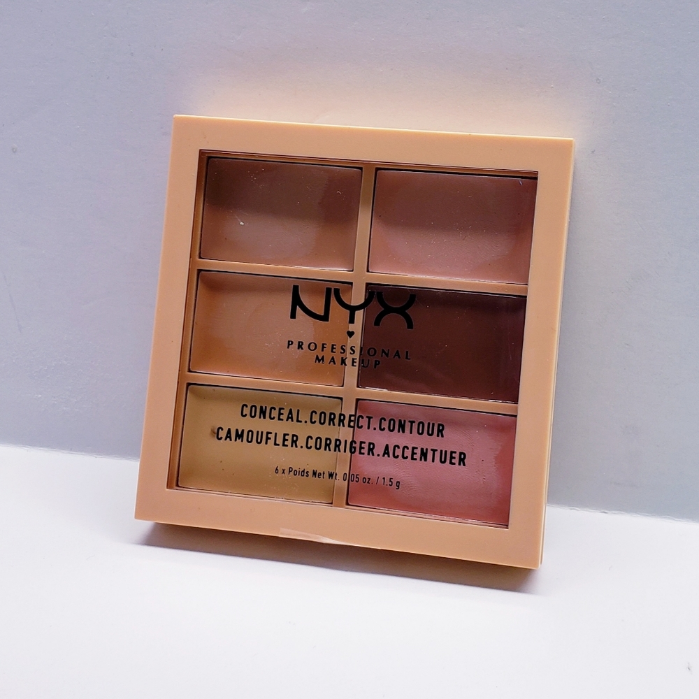 NYX Prifessional Makeup Conceal, Correct, Contour Palette, 3CP01 LIGHT